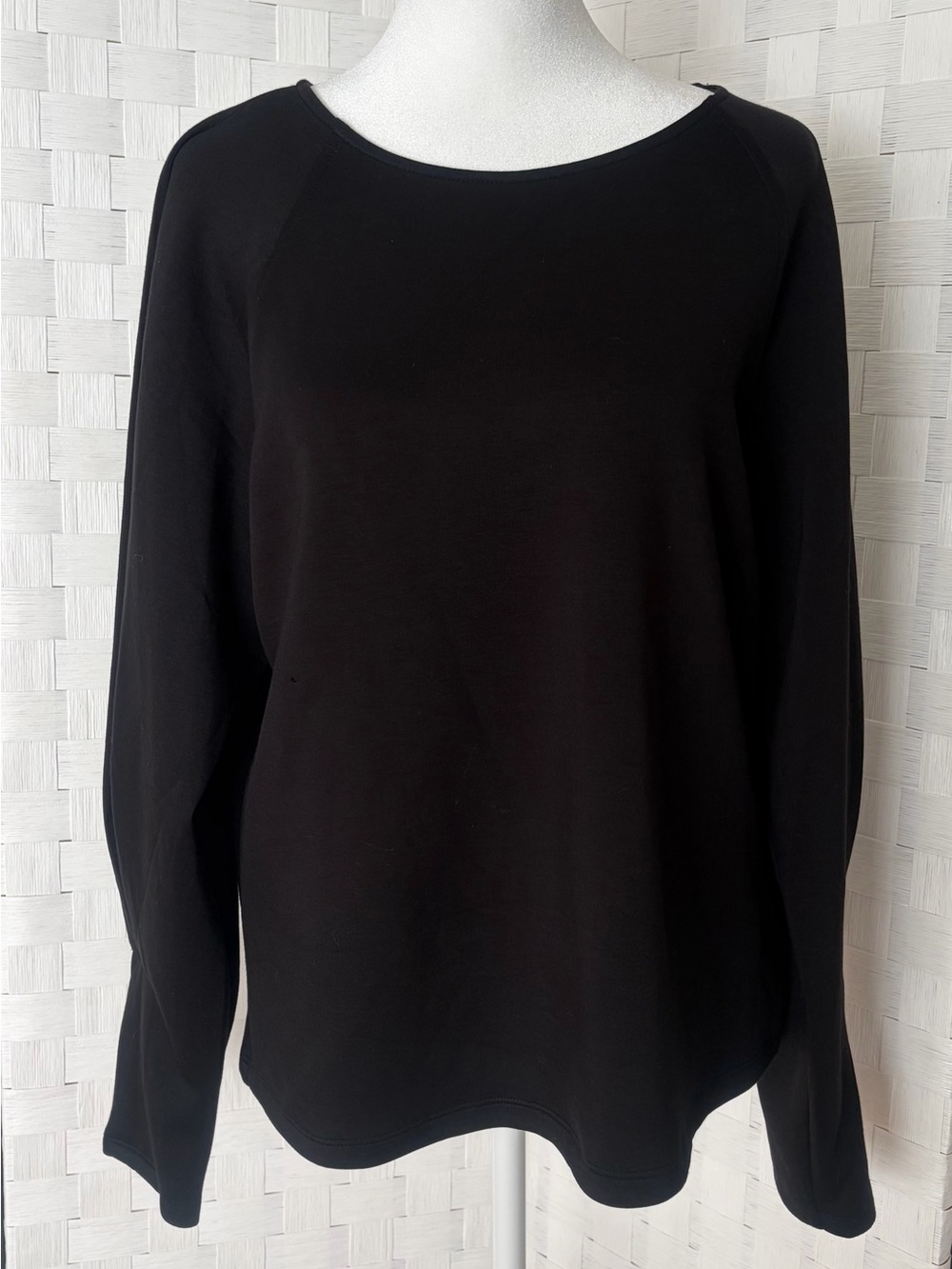 Banana Republic Black Women's Long Sleeve Top with Pleated wrists on Sleeve SZ L